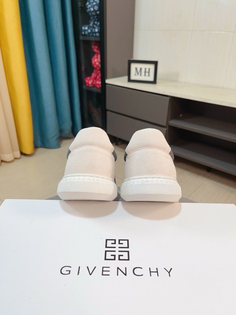 Givenchy Contrast Panel Low-Top Sneakers