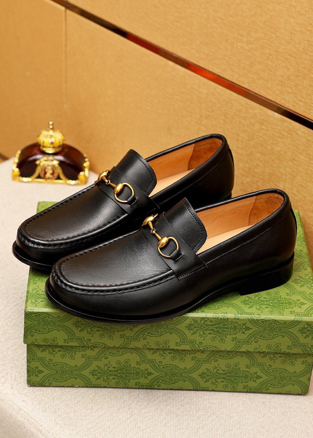 GUCCI Leather Horsebit Loafers